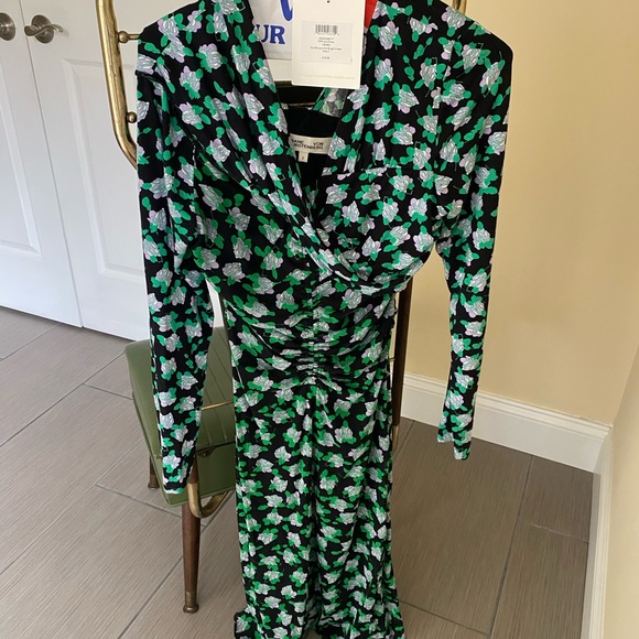 Dot blossom bright green off the shoulder dress - Picture 9 of 9